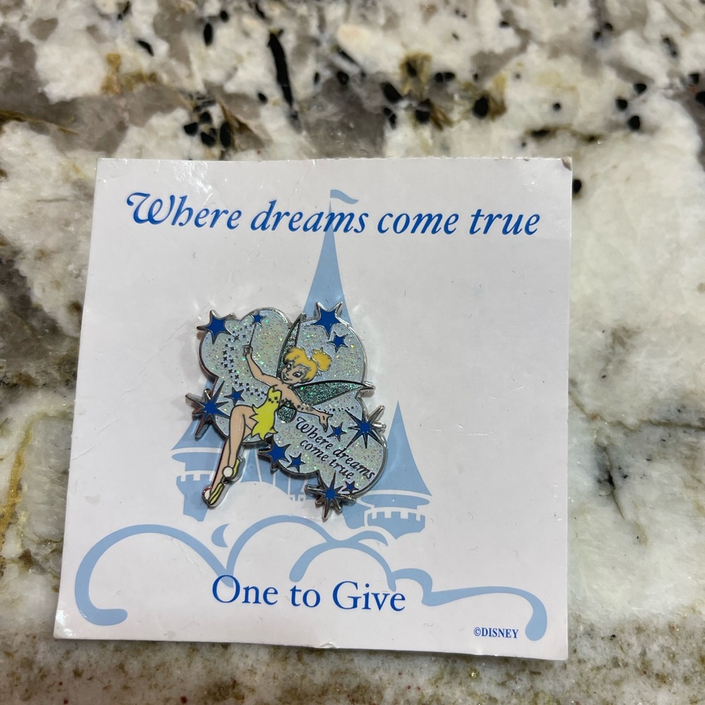 Walt Disney trading pin Tinkerbell Exclusive Pixie Dust pin